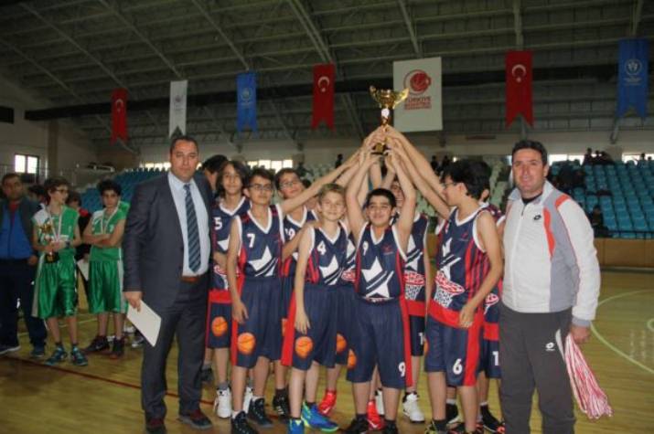 Yıldızlar Basketbol  Müsabakaları Sona Erdi